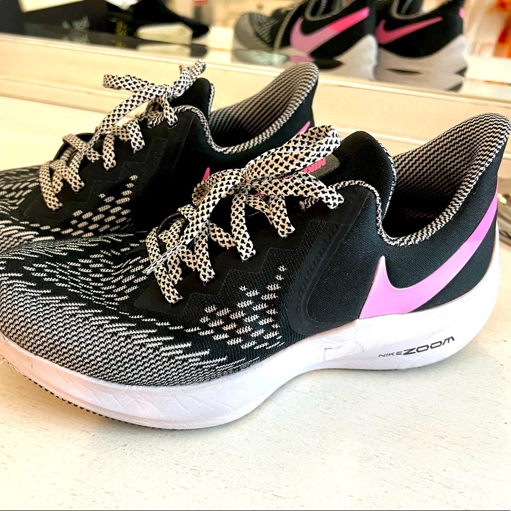 Womens Nike Zoom Tennis Shoes